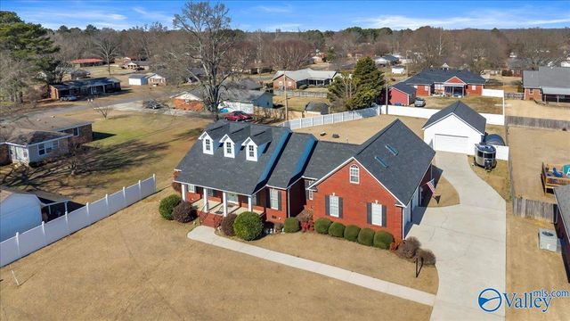 15383 Clodessa Drive, Athens, AL 35611