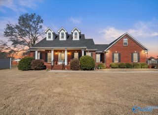 15383 Clodessa Drive, Athens, AL 35611