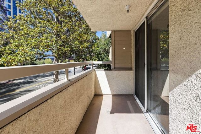 10960 ASHTON Avenue 101, Los Angeles, CA 90024
