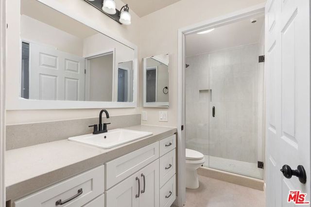 10960 ASHTON Avenue 101, Los Angeles, CA 90024