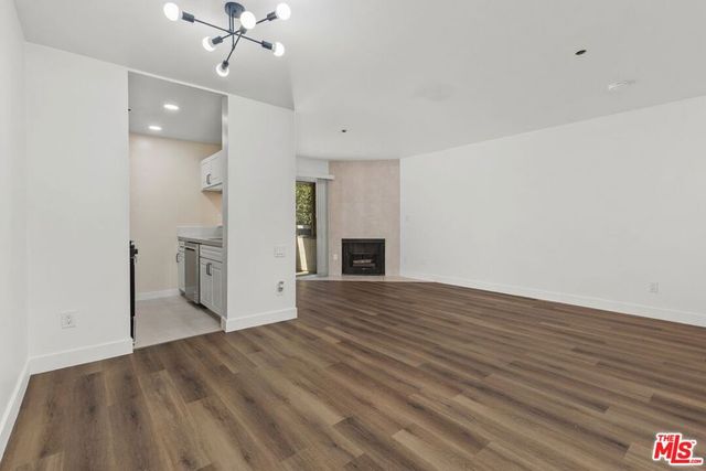 10960 ASHTON Avenue 101, Los Angeles, CA 90024