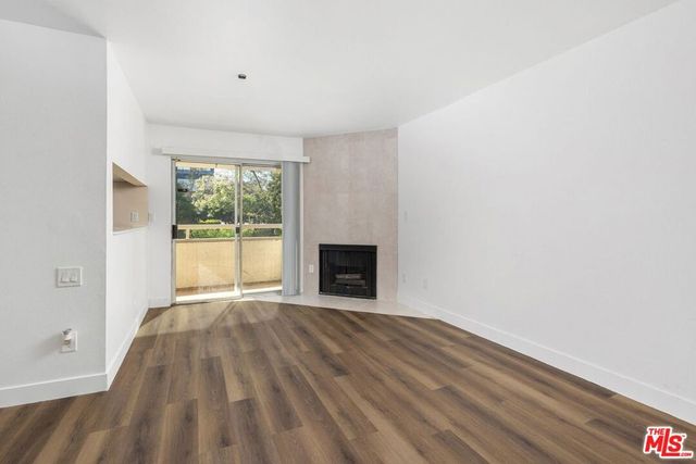 10960 ASHTON Avenue 101, Los Angeles, CA 90024