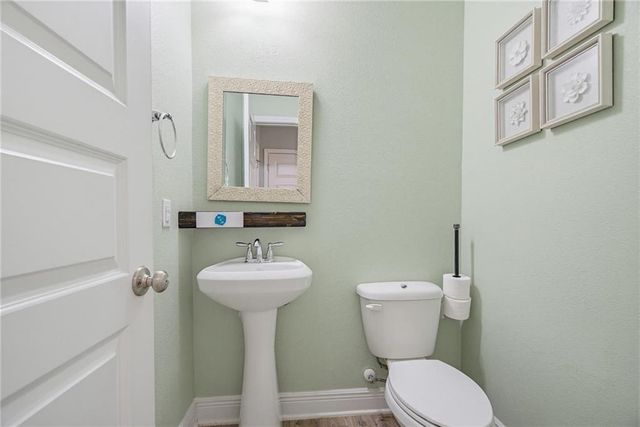 6090 Cobblestone Court, Gulf Shores, AL 36542