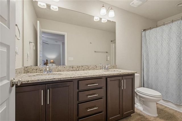 6090 Cobblestone Court, Gulf Shores, AL 36542