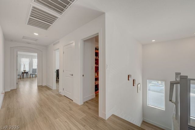 7135 Sunland Hills Avenue, Las Vegas, NV 89113