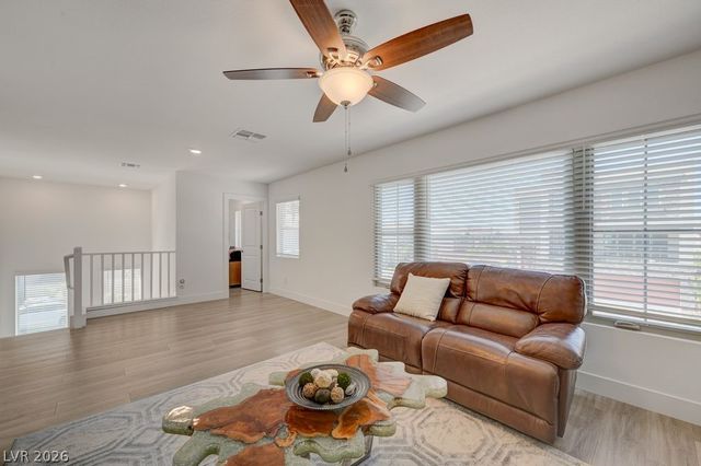 7135 Sunland Hills Avenue, Las Vegas, NV 89113