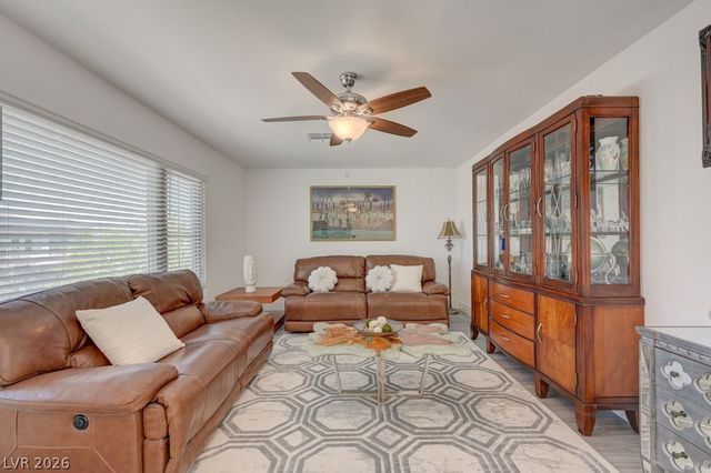 7135 Sunland Hills Avenue, Las Vegas, NV 89113