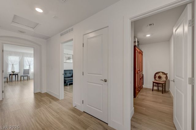 7135 Sunland Hills Avenue, Las Vegas, NV 89113