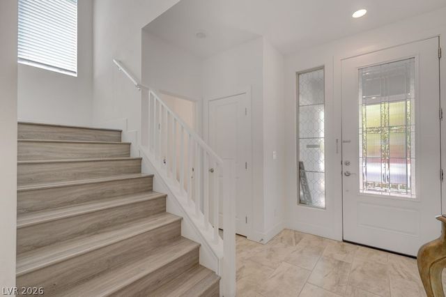 7135 Sunland Hills Avenue, Las Vegas, NV 89113
