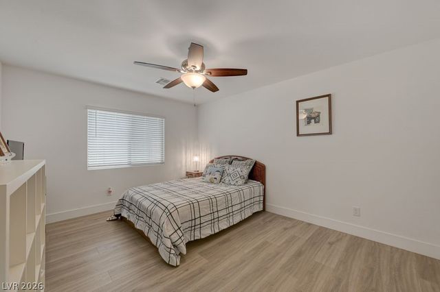 7135 Sunland Hills Avenue, Las Vegas, NV 89113