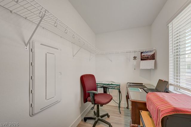 7135 Sunland Hills Avenue, Las Vegas, NV 89113