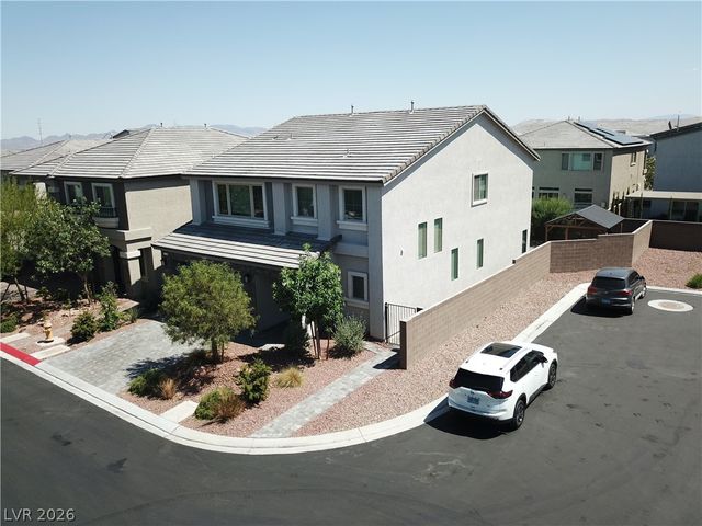7135 Sunland Hills Avenue, Las Vegas, NV 89113
