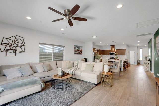 4010 Seashore Dr, Stockton, CA 95206