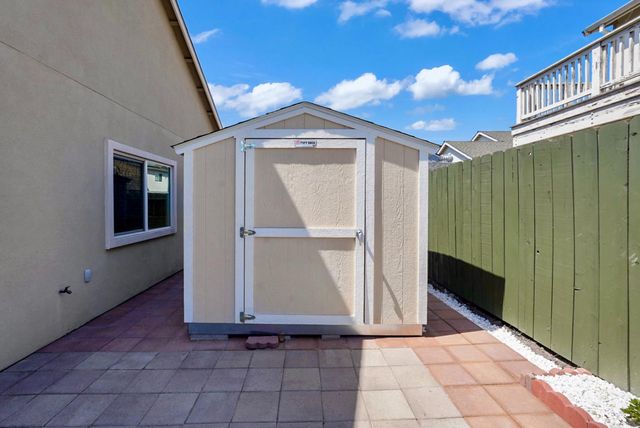 4010 Seashore Dr, Stockton, CA 95206