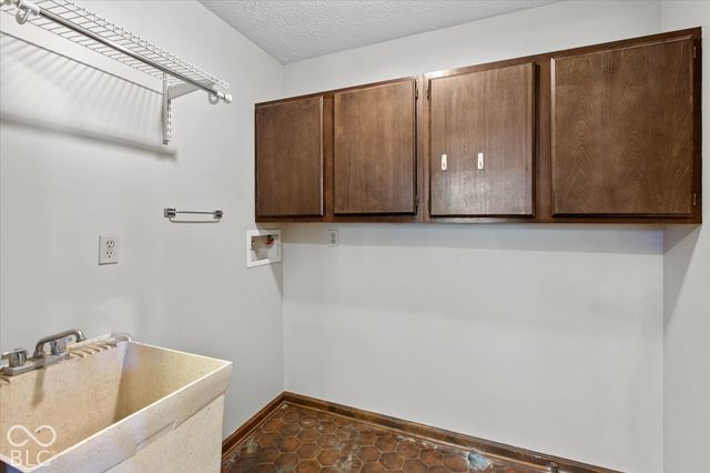 400 E Greyhound Pass, Carmel, IN 46032