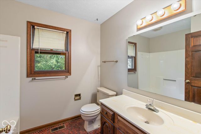 400 E Greyhound Pass, Carmel, IN 46032