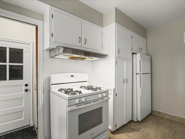 1502 Portland Avenue, Beloit, WI 53511
