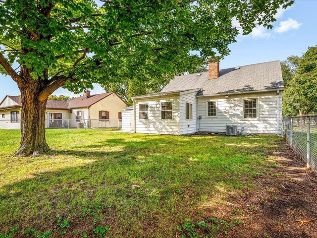 1502 Portland Avenue, Beloit, WI 53511