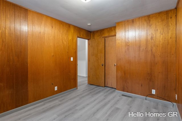 1135 Carrier Creek Boulevard, Grand Rapids, MI 49503