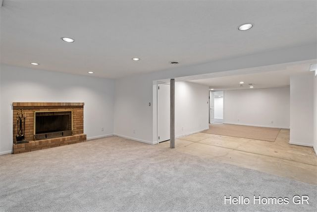 1135 Carrier Creek Boulevard, Grand Rapids, MI 49503
