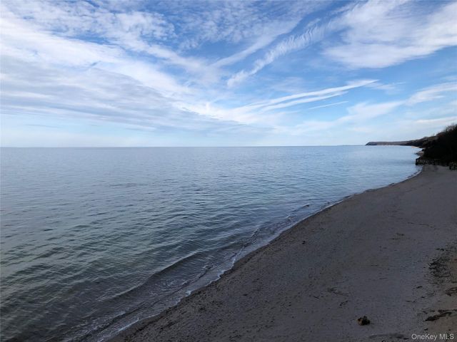 62 Shell Road, Rocky Point, NY 11778