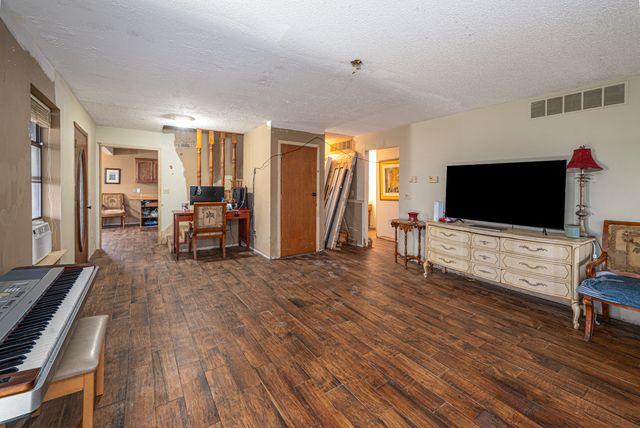 65444 E 256 Road, Grove, OK 74344