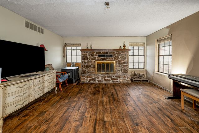 65444 E 256 Road, Grove, OK 74344