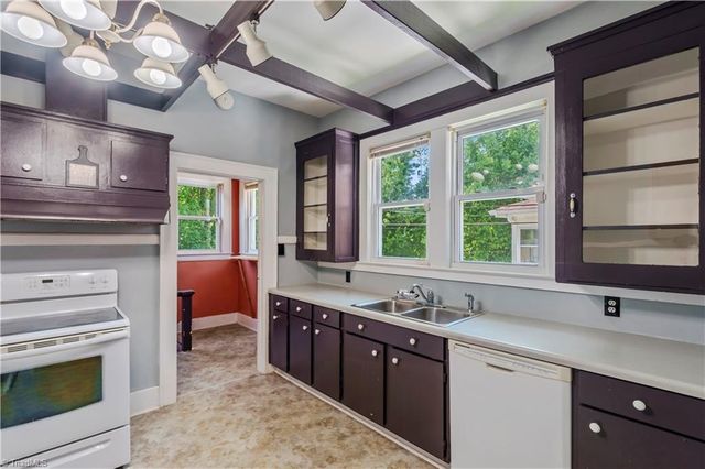 139 Lebanon Street, Mount Airy, NC 27030