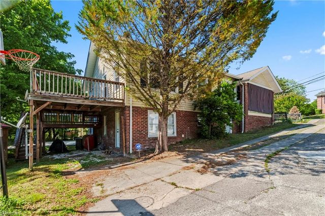 139 Lebanon Street, Mount Airy, NC 27030