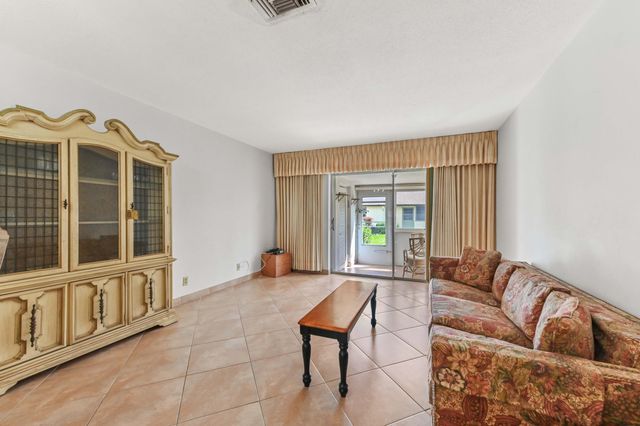 2915 Crosley Drive W Unit B, West Palm Beach, FL 33415