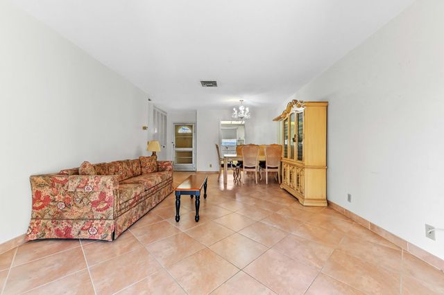 2915 Crosley Drive W Unit B, West Palm Beach, FL 33415
