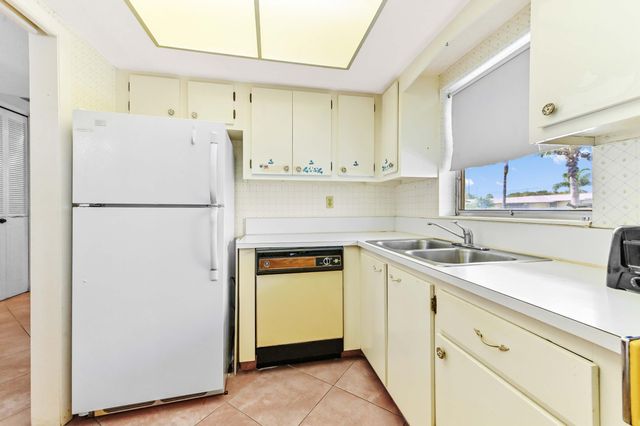 2915 Crosley Drive W Unit B, West Palm Beach, FL 33415