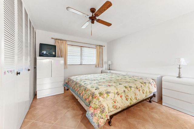 2915 Crosley Drive W Unit B, West Palm Beach, FL 33415