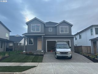 1753 N Oak St, Canby, OR 97013