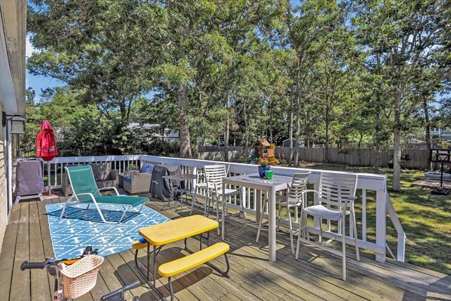 30 Patience Lane, Cotuit, MA 02635