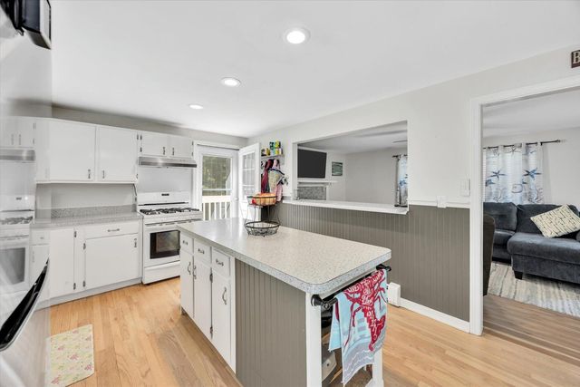 30 Patience Lane, Cotuit, MA 02635