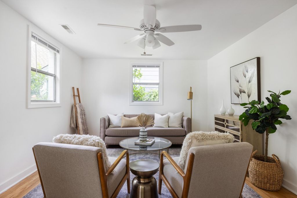 Image 5 of property listing at 201 Collingwood Avenue, Charleston, SC 29407