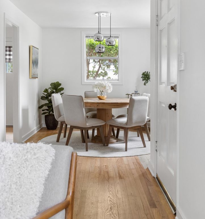 Image 7 of property listing at 201 Collingwood Avenue, Charleston, SC 29407