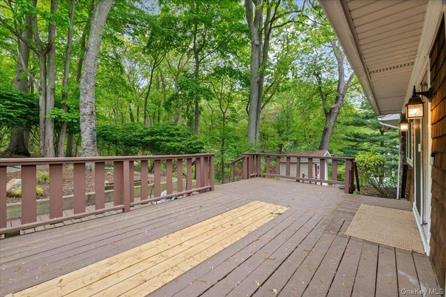 101 Red Oak Court, Port Jefferson, NY 11777
