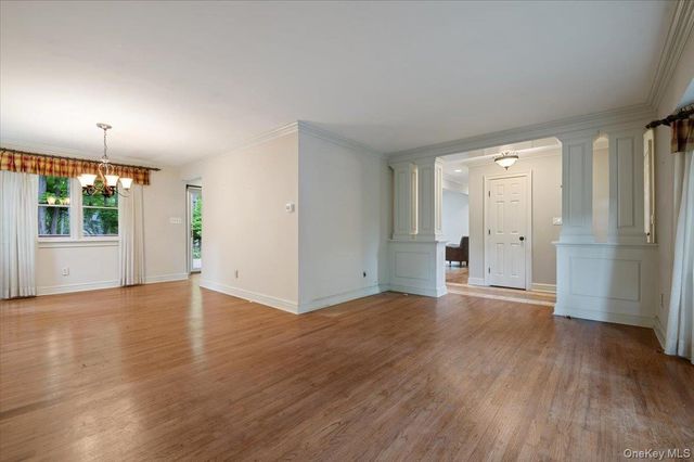 101 Red Oak Court, Port Jefferson, NY 11777