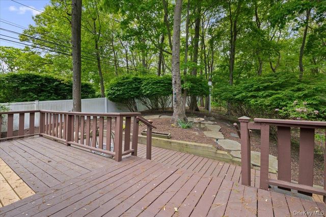 101 Red Oak Court, Port Jefferson, NY 11777