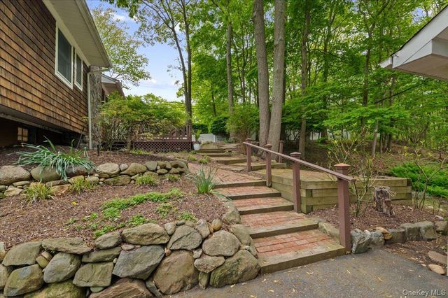 101 Red Oak Court, Port Jefferson, NY 11777