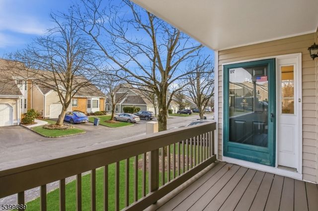 254 Crescenzi Ct 254, West Orange Twp., NJ 07052