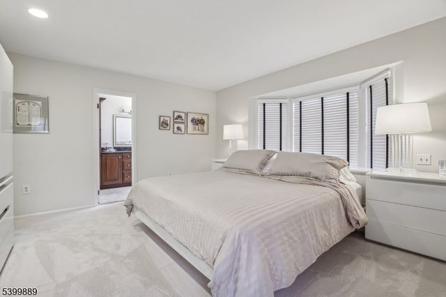 254 Crescenzi Ct 254, West Orange Twp., NJ 07052