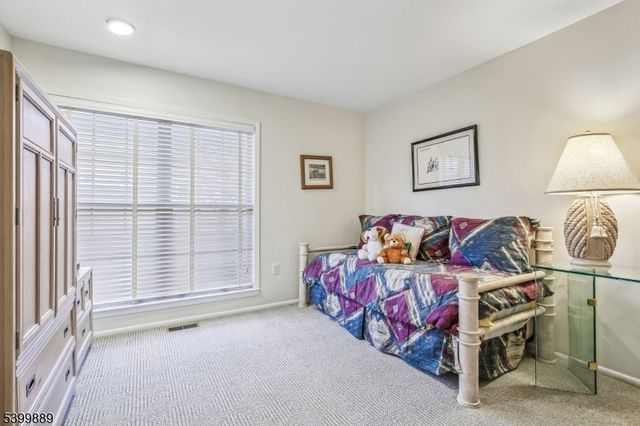 254 Crescenzi Ct 254, West Orange Twp., NJ 07052