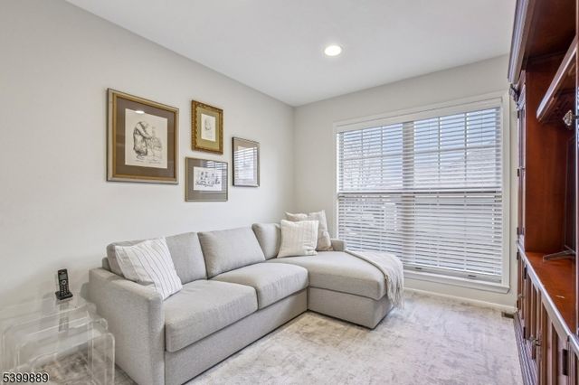 254 Crescenzi Ct 254, West Orange Twp., NJ 07052