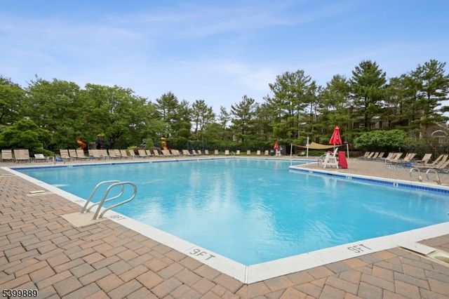 254 Crescenzi Ct 254, West Orange Twp., NJ 07052