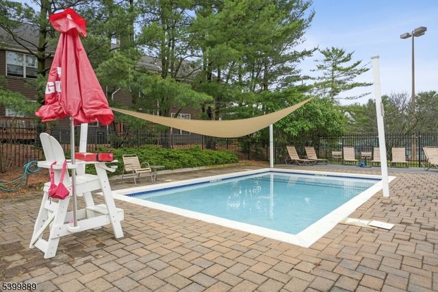 254 Crescenzi Ct 254, West Orange Twp., NJ 07052