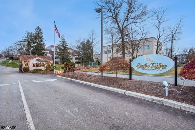 254 Crescenzi Ct 254, West Orange Twp., NJ 07052