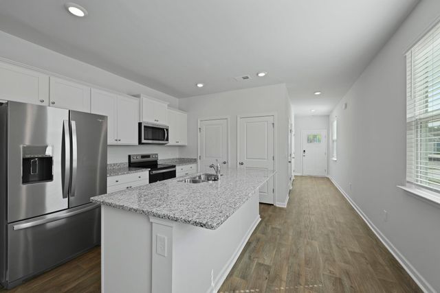 6018 Grangestone Lane, Ravenel, SC 29470